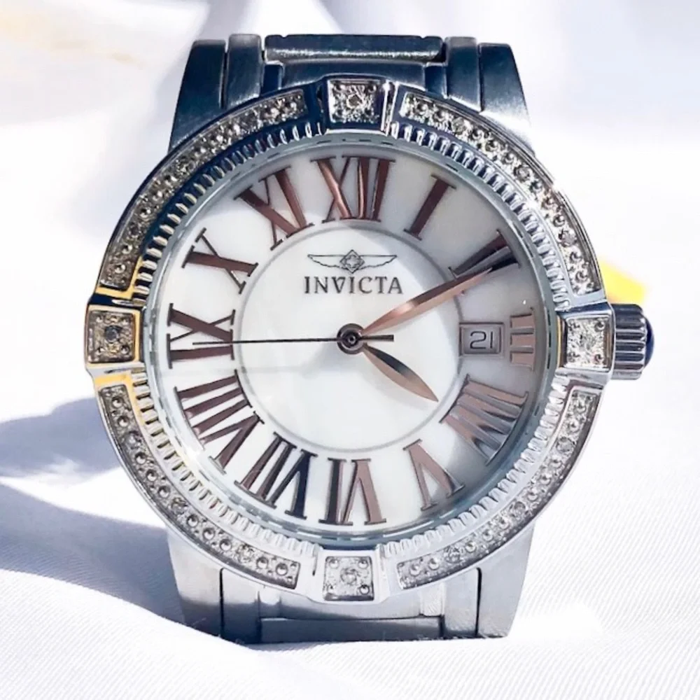 🆕SWISS MADE‼️ special edition Invicta Diamond & Mother of Pearl vintage Watch